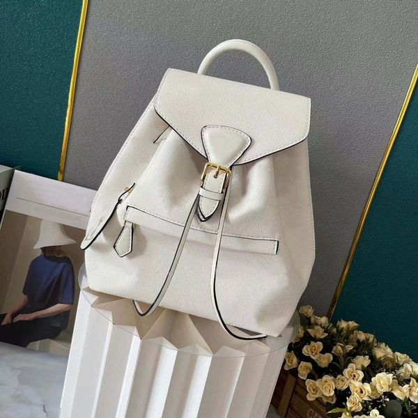 montsouris backpack is wearing monogram empreinte embossed leather embellished with retro metal buckles and v ornaments.
montsouris backpack is wearing monogram empreinte embossed leather embellished with retro metal buckles and v ornaments.