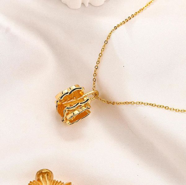 famous womes pendant necklaces high-end links chains necklace designer 18k gold plated silver copper inlaid crystal brand letter pendants je
famous womes pendant necklaces high-end links chains necklace designer 18k gold plated silver copper inlaid crystal brand letter pendants je