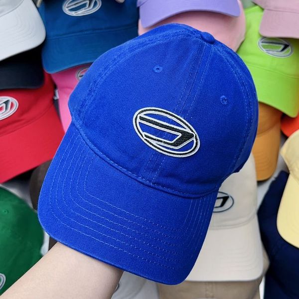 designer ball cap luxury sports caps for women and men classic travel and tourism essential item versatile modern fashion sunshade hat, Blue;gray
designer ball cap luxury sports caps for women and men classic travel and tourism essential item versatile modern fashion sunshade hat, Blue;gray
