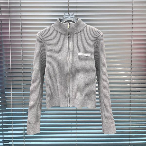 new jacquard letter knitted sweater in autumn / winter knitting machine miu jnlarged detail crew neck cotton oversized athleisure m413132, Black;brown
new jacquard letter knitted sweater in autumn / winter knitting machine miu jnlarged detail crew neck cotton oversized athleisure m413132, Black;brown
