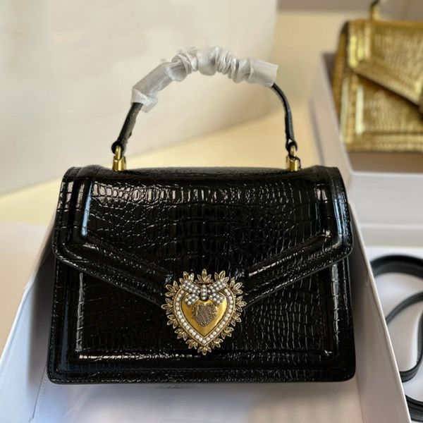 classic handbag heart shaped jewelry shoulder bag handle women bags designer luxury cross body messenger bag flap purse crocodile leather sq
classic handbag heart shaped jewelry shoulder bag handle women bags designer luxury cross body messenger bag flap purse crocodile leather sq