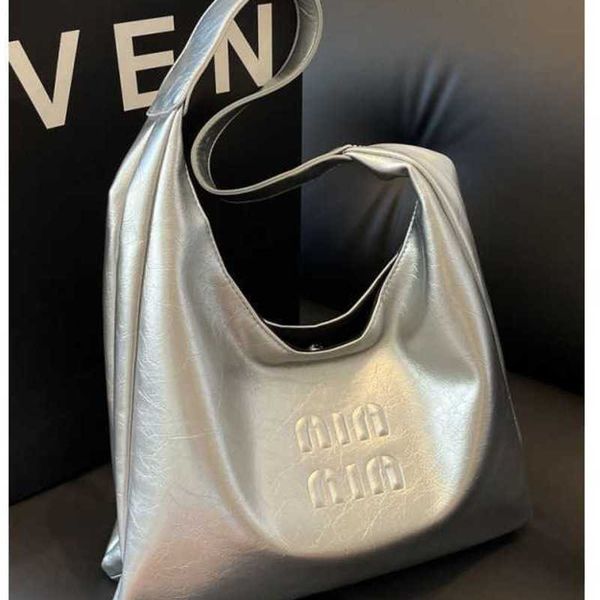 designer bags miui tote large capacity bag women fashion shoulder bag simple bucket commuting bag dkkr
designer bags miui tote large capacity bag women fashion shoulder bag simple bucket commuting bag dkkr