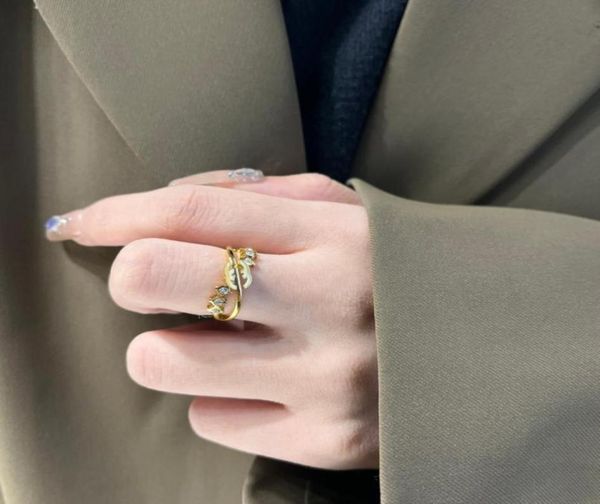 classic design wedding rings fashion hollow out spiral diamond ring 18k gold plated ring designer jewelry accessories couple love 1639766, Slivery;golden
classic design wedding rings fashion hollow out spiral diamond ring 18k gold plated ring designer jewelry accessories couple love 1639766, Slivery;golden