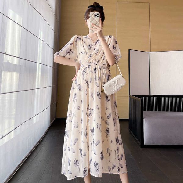 509# 2023 summer new fashion floral printed chiffon maternity long dress v neck nursing clothes for pregnant women pregnancy, White
509# 2023 summer new fashion floral printed chiffon maternity long dress v neck nursing clothes for pregnant women pregnancy, White