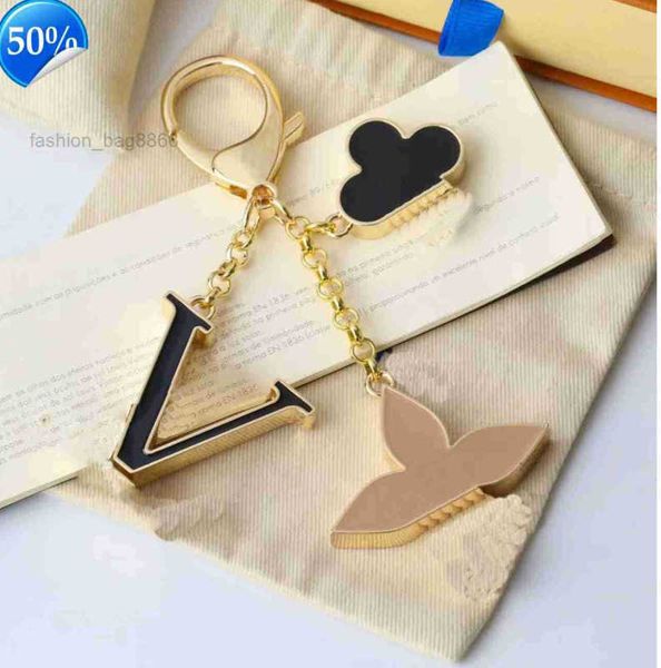 keychains lanyards luxury designers keychains letters diamonds keychain car key chain women buckle jewelry keyring bags pendant exquisite wi, Silver
keychains lanyards luxury designers keychains letters diamonds keychain car key chain women buckle jewelry keyring bags pendant exquisite wi, Silver