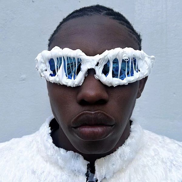handmade customized drop glue black and white sunglasses, street hip-hop fashion avant-garde sunglasses for men and women, White;black
handmade customized drop glue black and white sunglasses, street hip-hop fashion avant-garde sunglasses for men and women, White;black