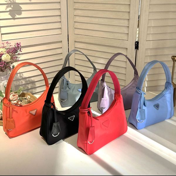 fashion high-fit version of light luxury leisure one-shoulder portable macaron medieval small bag nylon cloth underarm bag multi-color optio
fashion high-fit version of light luxury leisure one-shoulder portable macaron medieval small bag nylon cloth underarm bag multi-color optio