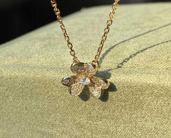 v gold material pendant necklace with sparkly diamonds for women wedding jewelry gift have stamp stud earring bracelet ps48726076667, Silver
v gold material pendant necklace with sparkly diamonds for women wedding jewelry gift have stamp stud earring bracelet ps48726076667, Silver