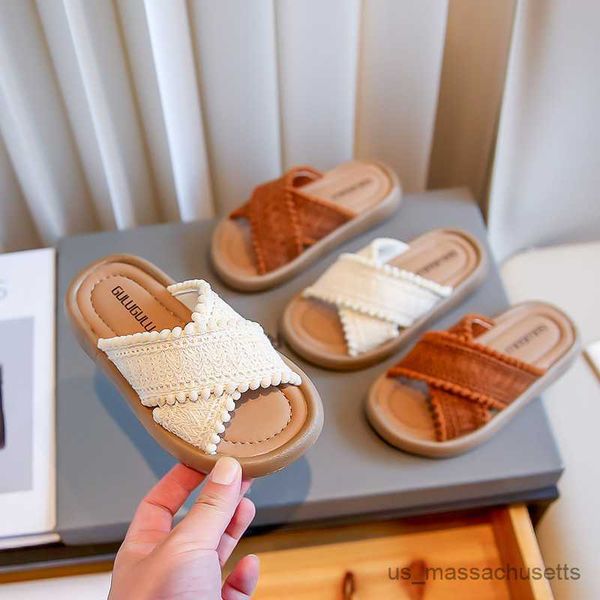 slipper ethnic style 2023 new summer versatile soft girls slippers platform children casual shoes simple non-slip princess shoes r230815, Black;grey
slipper ethnic style 2023 new summer versatile soft girls slippers platform children casual shoes simple non-slip princess shoes r230815, Black;grey