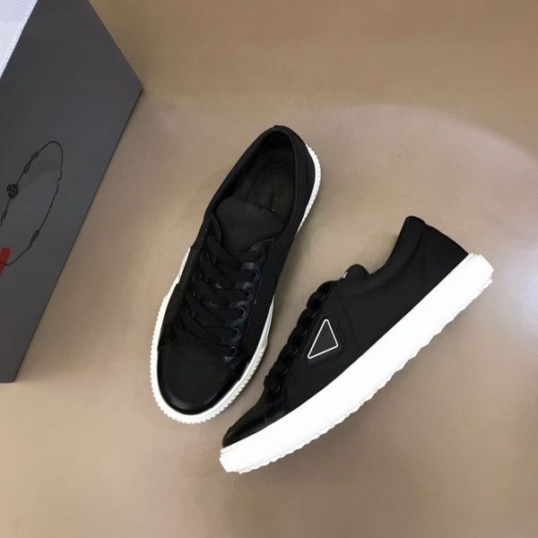 new famous genuine nylon fabric camouflage casual shoes for men genuine leather sneakers mens designer shoes size 38-45, Red;white
new famous genuine nylon fabric camouflage casual shoes for men genuine leather sneakers mens designer shoes size 38-45, Red;white