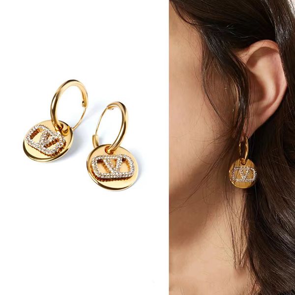 large diamond stud earrings designer for woman 18k gold plated fashion luxury brand letter v earring mans stud earings girls ear studs weddi, Black
large diamond stud earrings designer for woman 18k gold plated fashion luxury brand letter v earring mans stud earings girls ear studs weddi, Black