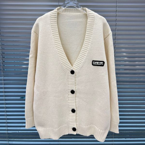 new jacquard letter knitted sweater in autumn / winter knitting machine miu jnlarged detail crew neck cotton oversized athleisure, Black;brown
new jacquard letter knitted sweater in autumn / winter knitting machine miu jnlarged detail crew neck cotton oversized athleisure, Black;brown