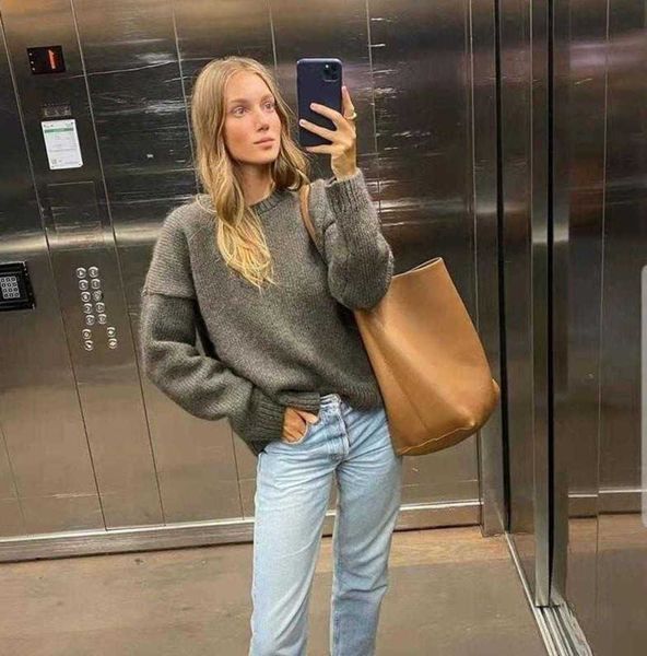 designer bag the row bucket bag small big and versatile new tote handbag large capacity single shoulder portable real leather french minorit
designer bag the row bucket bag small big and versatile new tote handbag large capacity single shoulder portable real leather french minorit