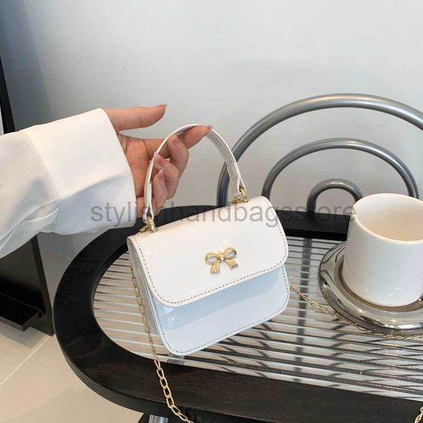 cross body korean handheld high capacity bag for women's 2023 summer new fashion lock buckle crossbody textured one shoulder bagstylish
cross body korean handheld high capacity bag for women's 2023 summer new fashion lock buckle crossbody textured one shoulder bagstylish