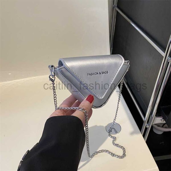 cross body new baigou luggage triangle chain diagonal straddle bag mini lipstick bag women's fashion personality parent-child bag flip
cross body new baigou luggage triangle chain diagonal straddle bag mini lipstick bag women's fashion personality parent-child bag flip