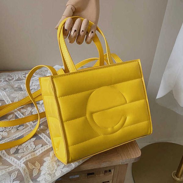 shoulder bags e tote bag telbag designers handbag women fashion print luxury leather vintage european and american fashion
shoulder bags e tote bag telbag designers handbag women fashion print luxury leather vintage european and american fashion