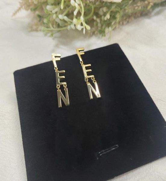 designer long stud gold earrings for women hoop earring luxurys designers letter love diamond earrings gift d2203114z4474019, Golden;silver
designer long stud gold earrings for women hoop earring luxurys designers letter love diamond earrings gift d2203114z4474019, Golden;silver