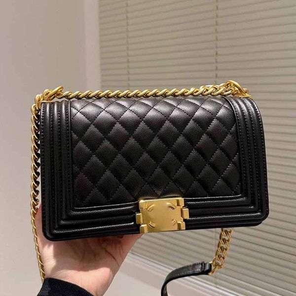 classic caviar designer bag diamond lattice woman handbag 25cm leather clamshell crossbody bags metal chain shoulder messenger bag black vin
classic caviar designer bag diamond lattice woman handbag 25cm leather clamshell crossbody bags metal chain shoulder messenger bag black vin