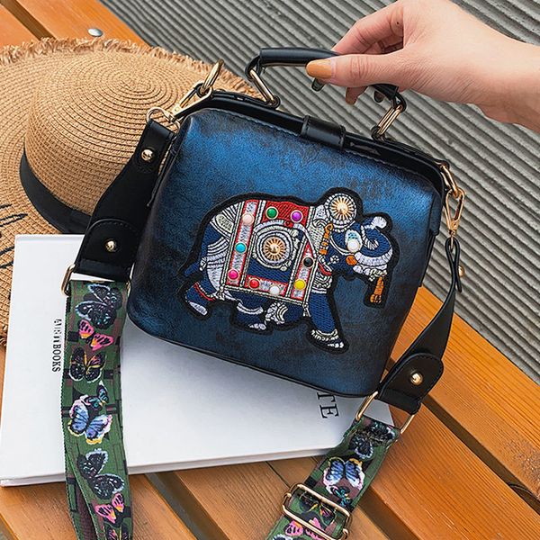 evening bags designer luxury handbags crossbody elephant embroidered for women leather handbag messenger bag purses satchels 230814
evening bags designer luxury handbags crossbody elephant embroidered for women leather handbag messenger bag purses satchels 230814
