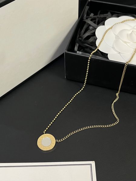 luxury brand designer classic pendant necklace designer stainless steel shell pendant ladies clavicle chain wedding jewelry lover gift y2323, Silver
luxury brand designer classic pendant necklace designer stainless steel shell pendant ladies clavicle chain wedding jewelry lover gift y2323, Silver