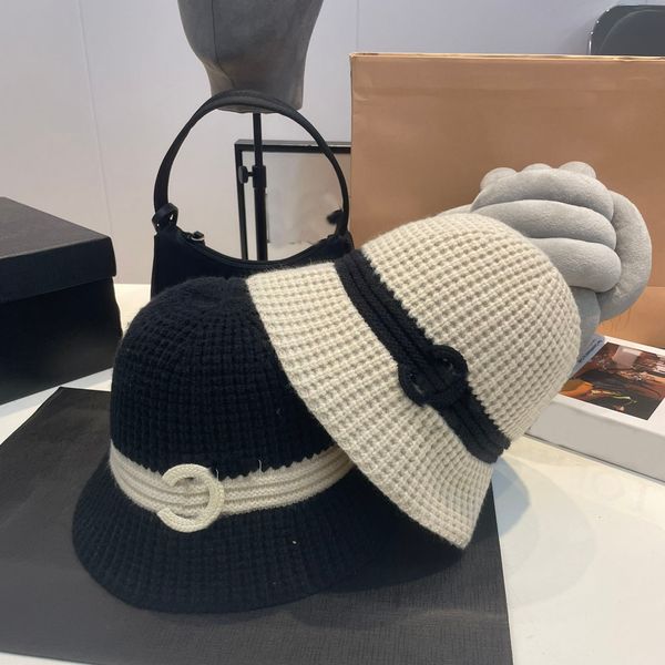 luxury designer bucket hat knit hat letter printing european american style fisherman hat travel sun cap fashion and leisure, Blue;gray
luxury designer bucket hat knit hat letter printing european american style fisherman hat travel sun cap fashion and leisure, Blue;gray