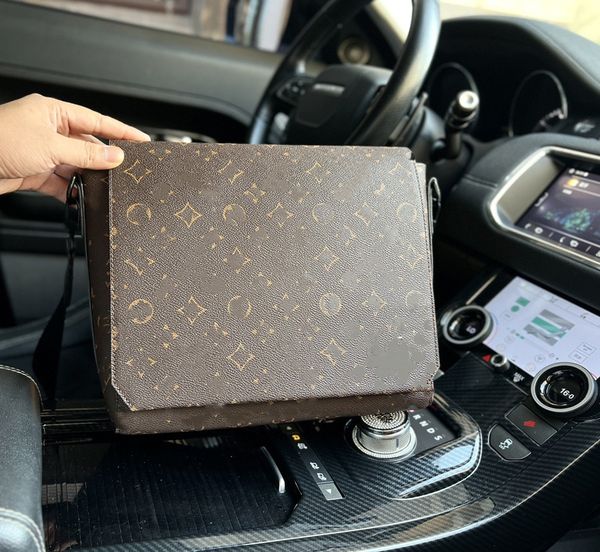 men tote district designer bag genuine leather crossbody bags shoulder purse m46255 tote bag man briefcase classic flower wallet handbag mal
men tote district designer bag genuine leather crossbody bags shoulder purse m46255 tote bag man briefcase classic flower wallet handbag mal