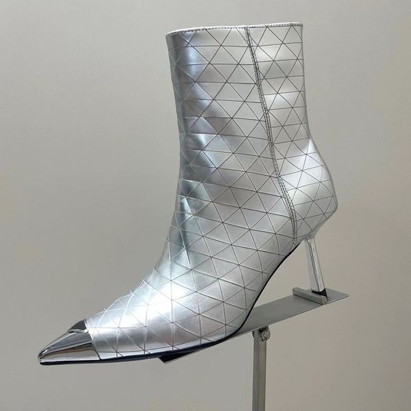 new metal genuine leather high heel short boots women metal iron head decoration side zipper stiletto heel fashion boots luxury designer nak, Black
new metal genuine leather high heel short boots women metal iron head decoration side zipper stiletto heel fashion boots luxury designer nak, Black