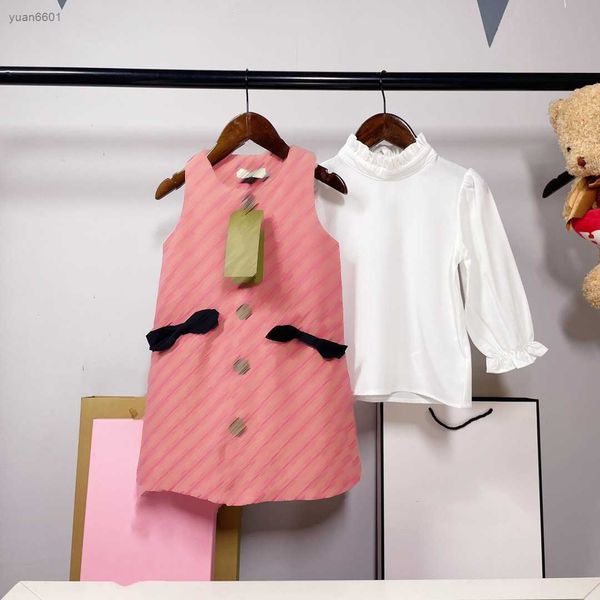 luxury kids dress designer baby clothes size 100-150 cm two-piece suit pleated lace long sleeved sweater and sleeveless vest dress july28, White
luxury kids dress designer baby clothes size 100-150 cm two-piece suit pleated lace long sleeved sweater and sleeveless vest dress july28, White