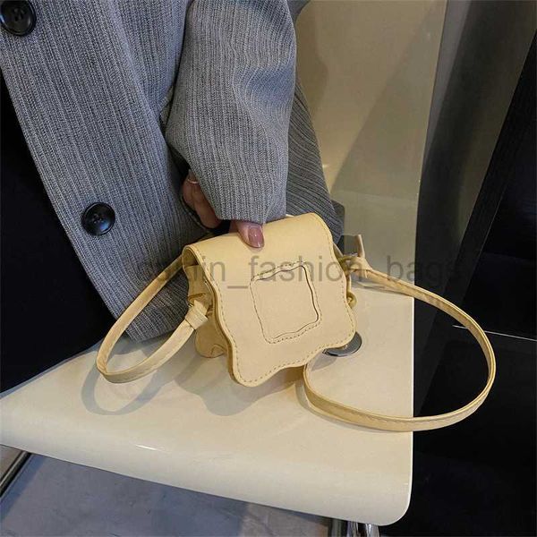 cross body popular western style solid color portable underarm bag 2023 spring new trend fashion simple casual one shoulder small square bag
cross body popular western style solid color portable underarm bag 2023 spring new trend fashion simple casual one shoulder small square bag