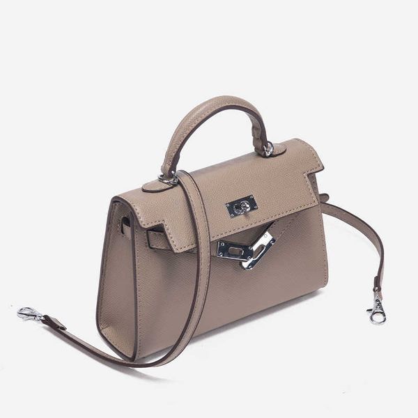 designer kelys bags single-shoulder messenger bag women's handbag 2023 new texture mini alligator pattern advanced feeling light luxury
designer kelys bags single-shoulder messenger bag women's handbag 2023 new texture mini alligator pattern advanced feeling light luxury