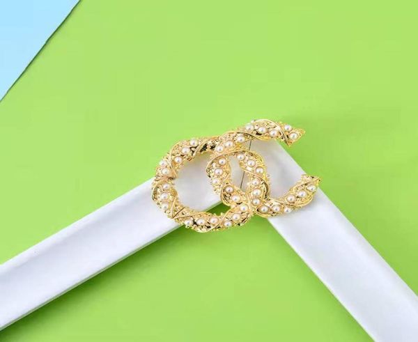 luxury women men designer brand letter brooches 18k gold plated inlay crystal rhinestone jewelry brooch tassels pearl pin marry ch8186922, Gray
luxury women men designer brand letter brooches 18k gold plated inlay crystal rhinestone jewelry brooch tassels pearl pin marry ch8186922, Gray