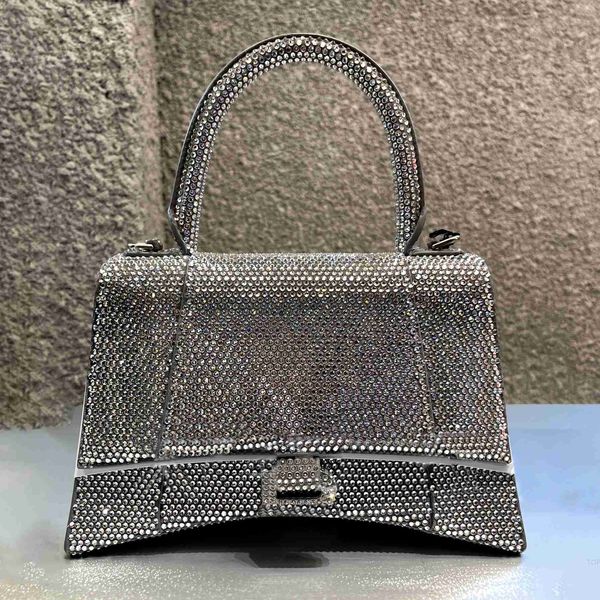 man hourglass inlaid rhinestone diamond tote bags women's glisten clutch crossbody with shoulder strap luxury genuine leather designer
man hourglass inlaid rhinestone diamond tote bags women's glisten clutch crossbody with shoulder strap luxury genuine leather designer