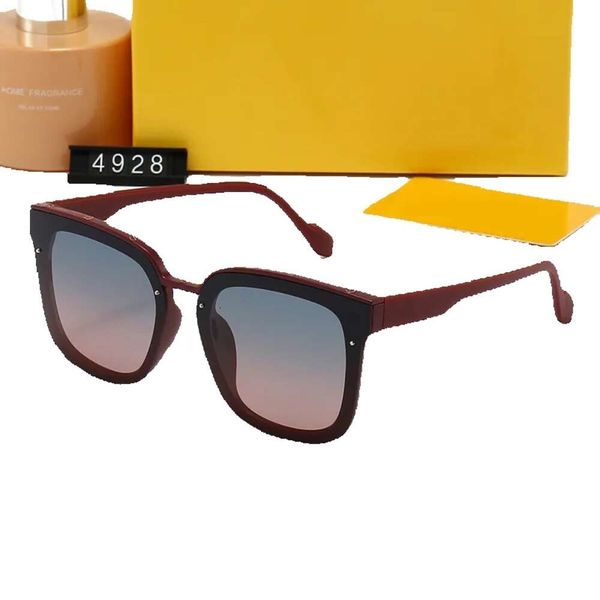 2023 new classic polarized sunglasses women designer 4928 brand alloy metal polaroid hd tempered glass lens retro glasses sun glasses, White;black
2023 new classic polarized sunglasses women designer 4928 brand alloy metal polaroid hd tempered glass lens retro glasses sun glasses, White;black