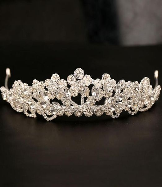 gorgeous sparkling silver big wedding diamante pageant tiaras hairband crystal bridal crowns for brides hair jewelry headpiece8010143
gorgeous sparkling silver big wedding diamante pageant tiaras hairband crystal bridal crowns for brides hair jewelry headpiece8010143