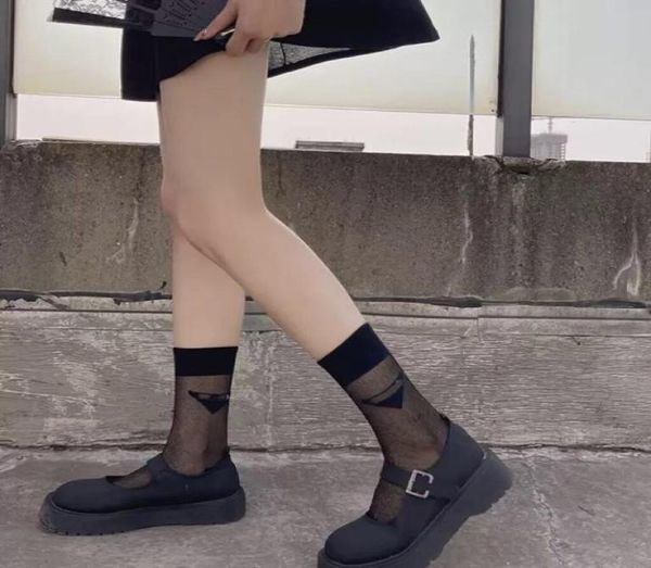 2022 designer sports socks luxury mens womens silk stockings classic comfortable fashion flash movement stocking5707121, Black
2022 designer sports socks luxury mens womens silk stockings classic comfortable fashion flash movement stocking5707121, Black
