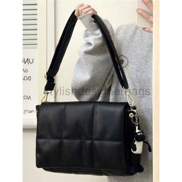 shoulder bags niche down large capacity large bag for women 2023 new trend autumn and winter texture versatile crossbody bagstylishdesignerb
shoulder bags niche down large capacity large bag for women 2023 new trend autumn and winter texture versatile crossbody bagstylishdesignerb