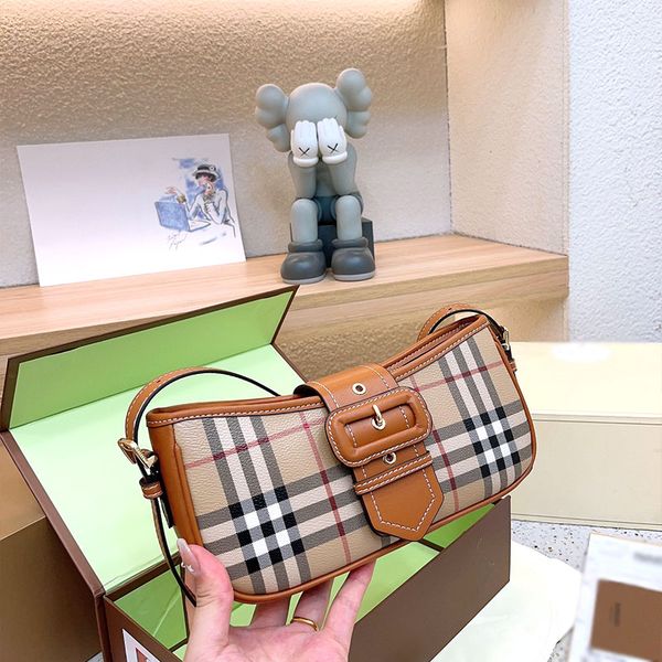the latest fashion, practical and durable with cowhide four seasons, such as the major stars with the same size 24 folding gift box packagi
the latest fashion, practical and durable with cowhide four seasons, such as the major stars with the same size 24 folding gift box packagi