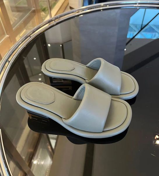 summer 2023 brand f-baguette sandals shoes women wide-band nappa leather slides sculptural heel slip on mules comfort walking eu35-43 origin, Black
summer 2023 brand f-baguette sandals shoes women wide-band nappa leather slides sculptural heel slip on mules comfort walking eu35-43 origin, Black