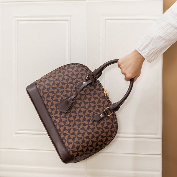 alma bb fashion women shoulder bags chain messenger bag leather handbags shell wallet purse ladies cosmetic crossbody bags tote
alma bb fashion women shoulder bags chain messenger bag leather handbags shell wallet purse ladies cosmetic crossbody bags tote