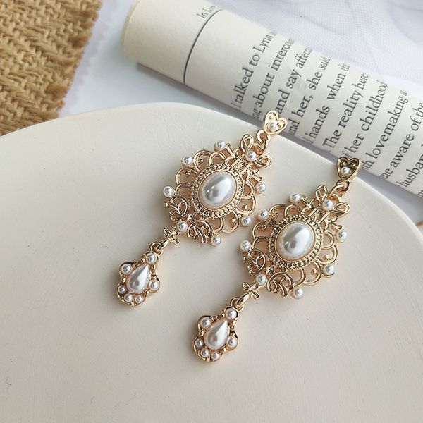 stud vintage baroque pearl earrings temperament earrings classical elegant pierced earrings silver needle earrings 264 230814, Golden;silver
stud vintage baroque pearl earrings temperament earrings classical elegant pierced earrings silver needle earrings 264 230814, Golden;silver