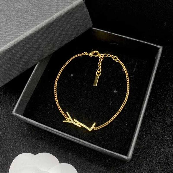 original designer girlsl women letter bracelets elegant love 18k gold bangles y bracelet fashion jewelry lady party, Golden;silver
original designer girlsl women letter bracelets elegant love 18k gold bangles y bracelet fashion jewelry lady party, Golden;silver