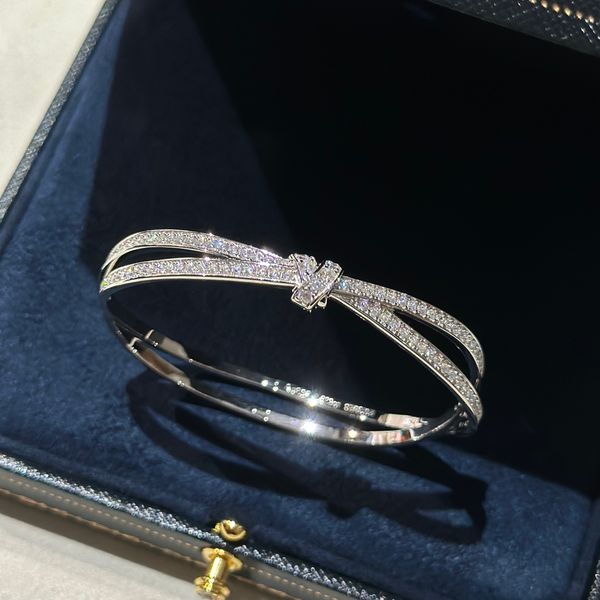 luxury bangle bracelet liens brand designer s925 sterling silver crystal engraved cross knot butterfly bow bangle for women jewelry with box, Black
luxury bangle bracelet liens brand designer s925 sterling silver crystal engraved cross knot butterfly bow bangle for women jewelry with box, Black