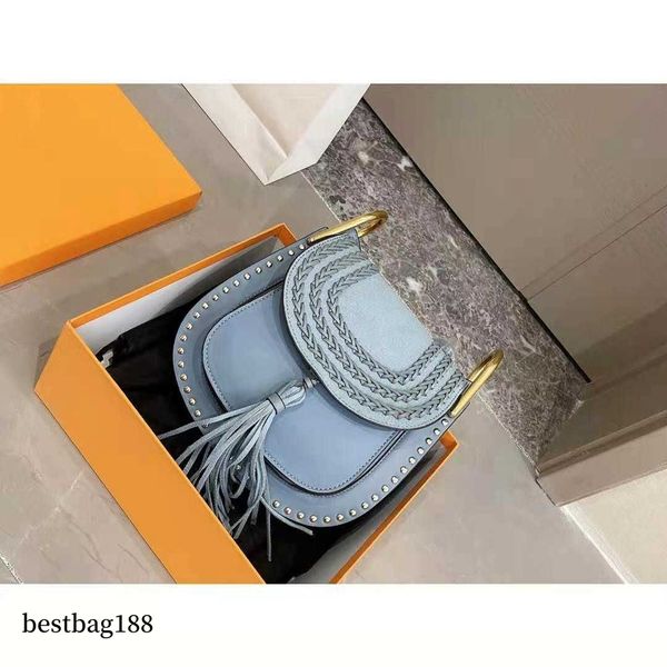 2023 classic stlye fashion c designer suede women hudson handbag rivet tassel messenger crochet bag crossbody shoulder suede bag
2023 classic stlye fashion c designer suede women hudson handbag rivet tassel messenger crochet bag crossbody shoulder suede bag