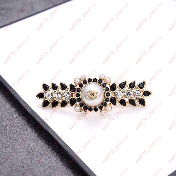designer jewelry metal embed black crystal zircon pearl alphabet hair clips & barrettes, valentine's day, christmas, easter, gifts, Golden;silver
designer jewelry metal embed black crystal zircon pearl alphabet hair clips & barrettes, valentine's day, christmas, easter, gifts, Golden;silver