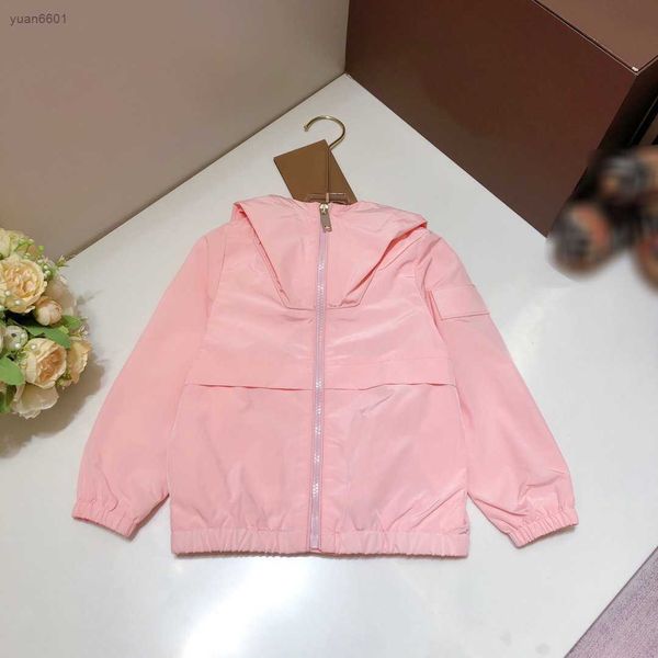luxury designer kids coats rubber logo badge child hooded jacket size 100-160 cm fashion solid color zipper baby outwear aug01, Blue;gray
luxury designer kids coats rubber logo badge child hooded jacket size 100-160 cm fashion solid color zipper baby outwear aug01, Blue;gray