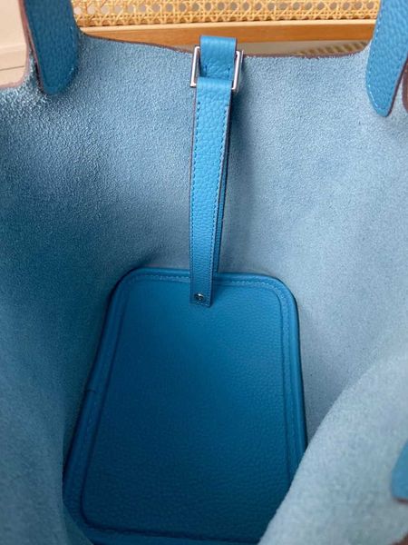 authentic handbag desinger totes picotin bags 2023 summer new h family tc first layer kraft vegetable basket womens bag leather bucket fashi
authentic handbag desinger totes picotin bags 2023 summer new h family tc first layer kraft vegetable basket womens bag leather bucket fashi