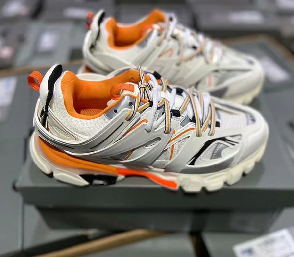 2023 new designer sneakers womens mens shoes track 3.0 sneakers luxury trainers triple s black white pink blue yellow green tess.s. gomma t
2023 new designer sneakers womens mens shoes track 3.0 sneakers luxury trainers triple s black white pink blue yellow green tess.s. gomma t