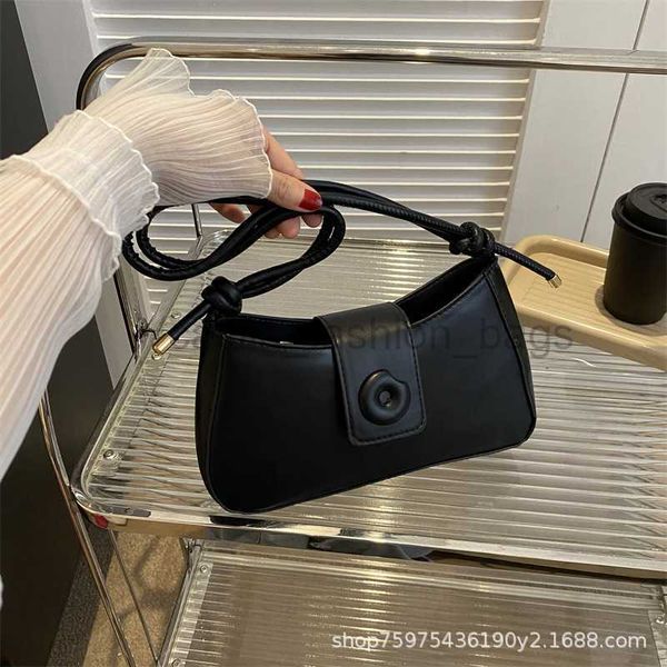 small group texture underarm 2023 new solid color single small square casual commuting portable women's crossbody caitlin_fashion_bags
small group texture underarm 2023 new solid color single small square casual commuting portable women's crossbody caitlin_fashion_bags