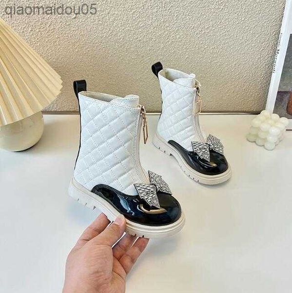 sneakers new children's patent leather boots autumn plush boys and girls fashion boots warm and non slip preschool children's ankl, Black;red 
sneakers new children's patent leather boots autumn plush boys and girls fashion boots warm and non slip preschool children's ankl, Black;red