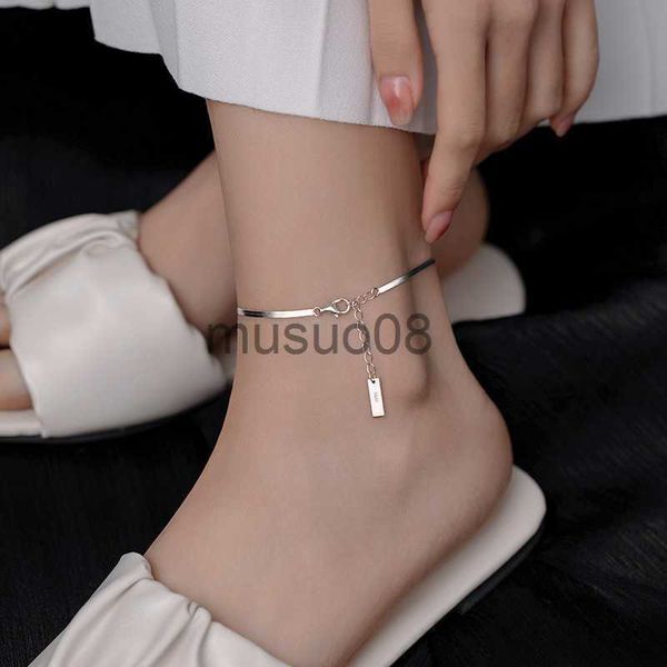anklets 2023 simple fashion silver plated anklets temperament woman anklets classic snake bone chain jewelry anklets j230815, Red;blue
anklets 2023 simple fashion silver plated anklets temperament woman anklets classic snake bone chain jewelry anklets j230815, Red;blue